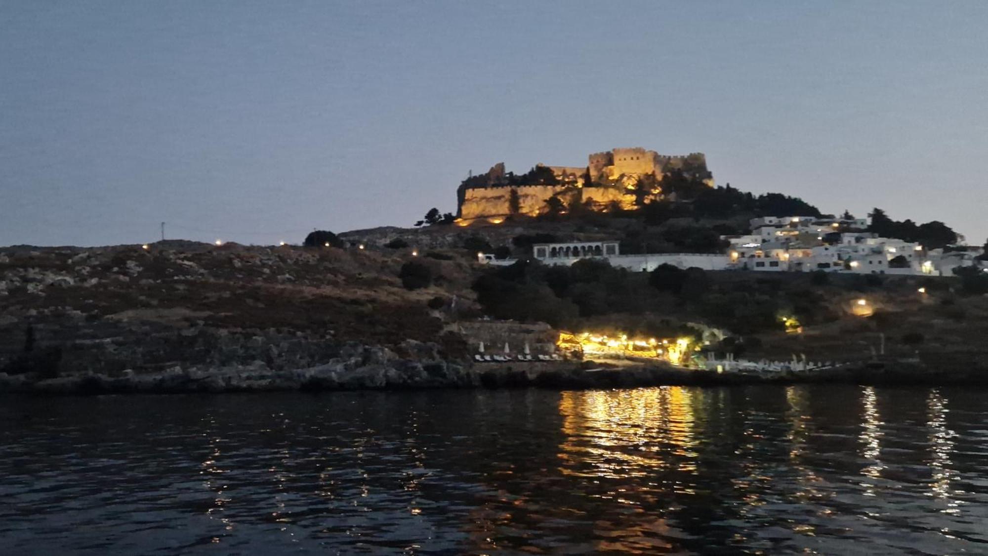 Lindos Luxury Belfry Apartment Bagian luar foto